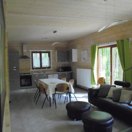 Gite Le Sous-Bois Cerfontaine Bagian luar foto